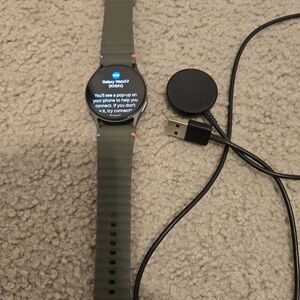 Samsung Galaxy 7 Watch Green with  Charger Band M/L Unlocked